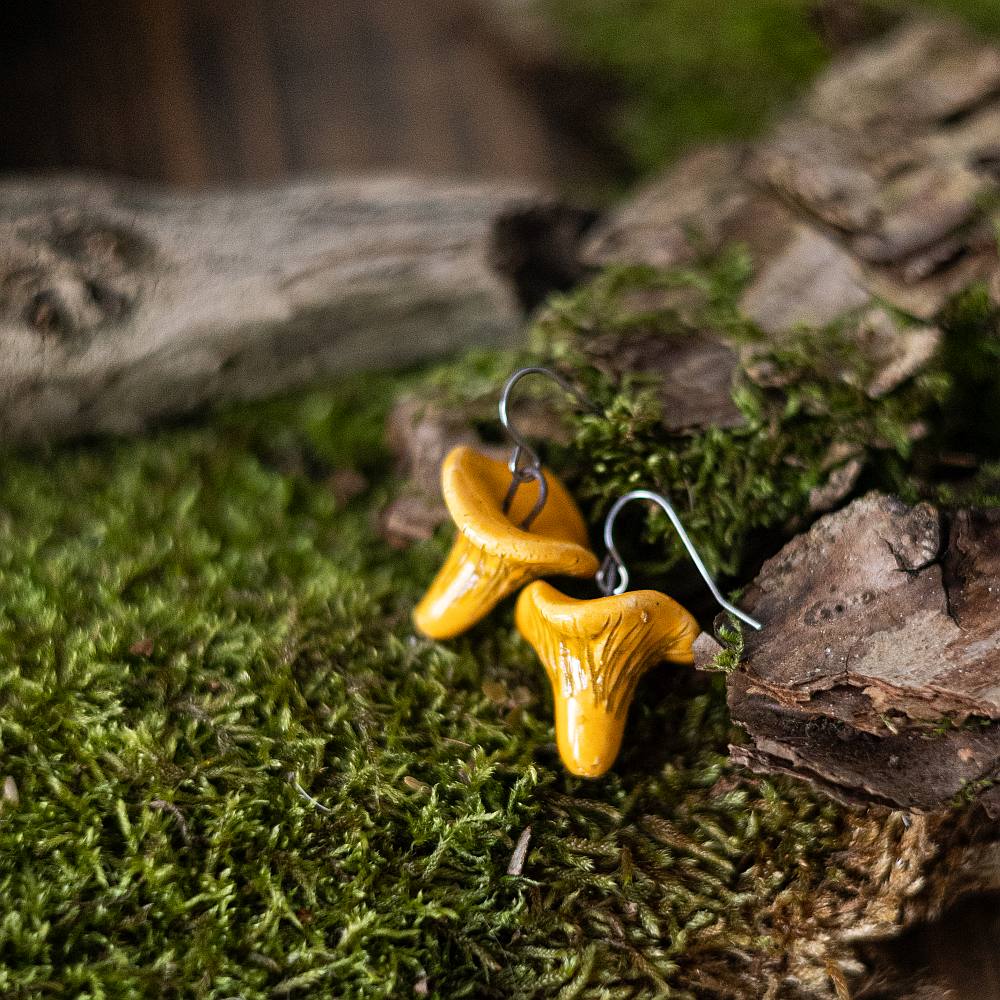 Chanterelle ceramic mushroom earrings