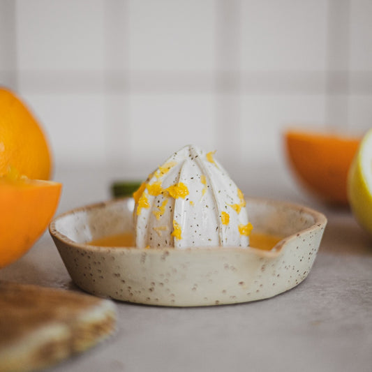 ceramic white citrus squeezer