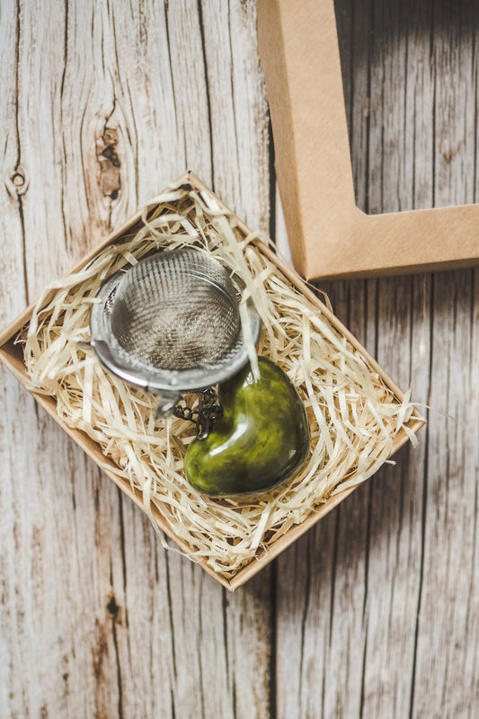 Arbatos sietelis su žalsva širdele