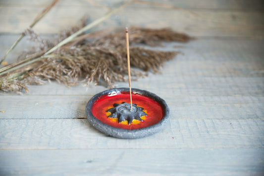Red incense plate