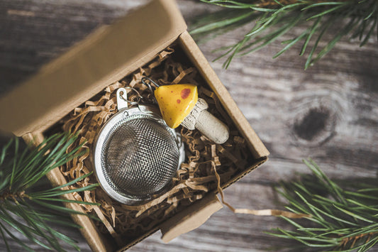 Tea infuser with yellow dotted mushroom