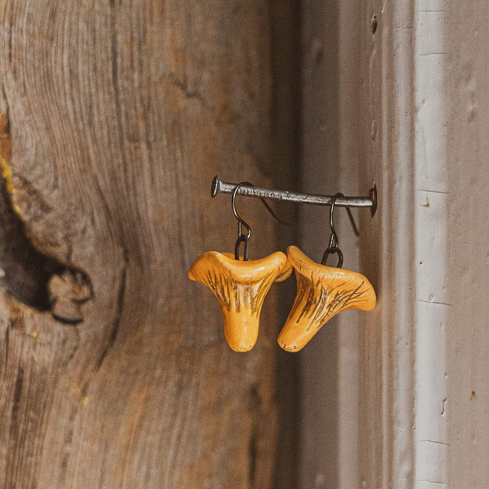 Chanterelle ceramic mushroom earrings