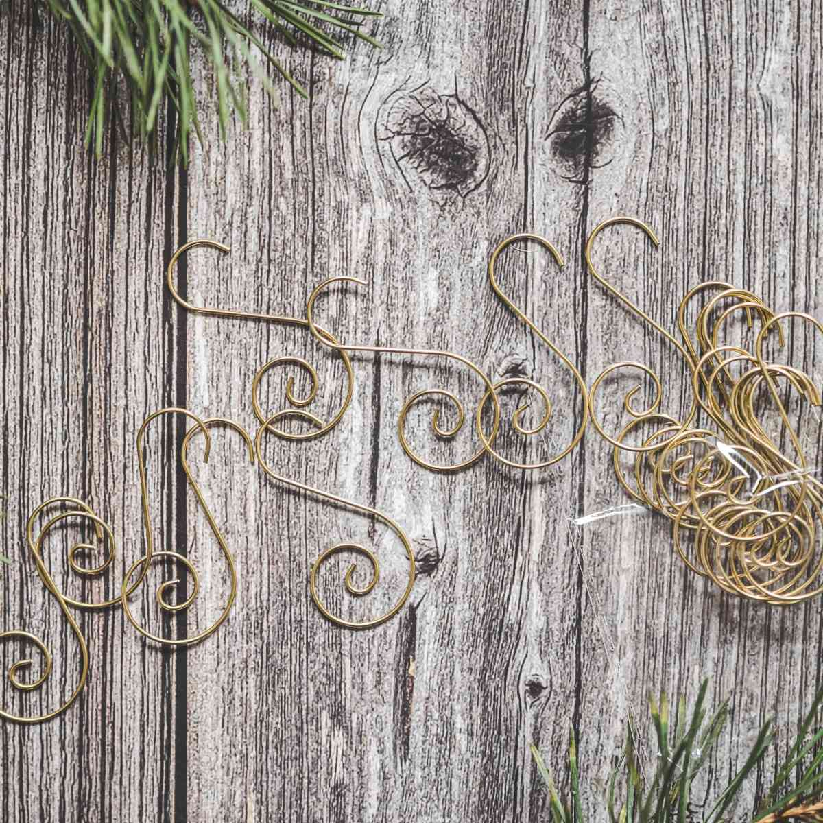 Christmas ornament metal hooks 20 pieces. S-shaped pendant hooks for decoration hanging.