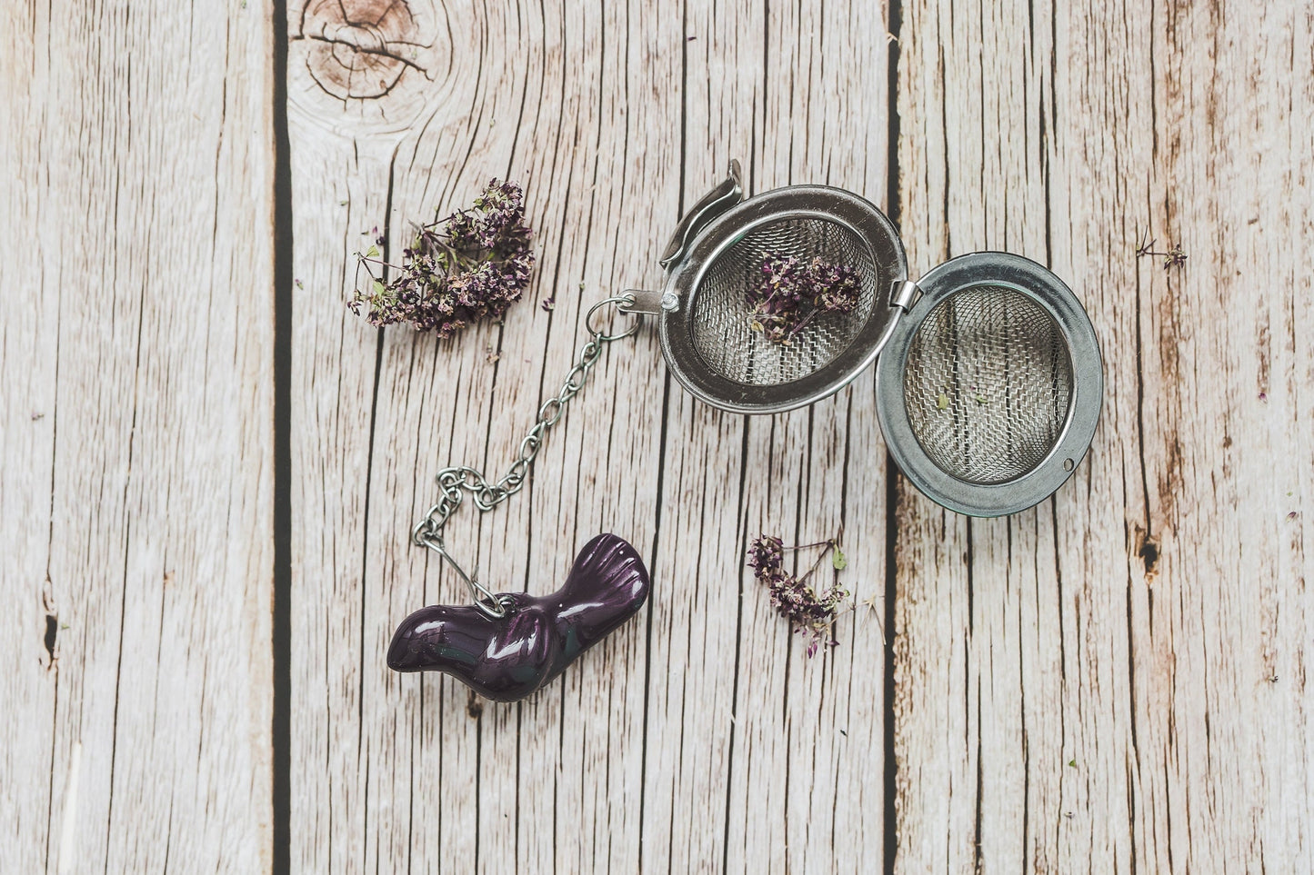 Tea infuser with violet bird - Loose leaf tea strainer with ceramic charm - Tea steeper - Tea lover gift - Mother's day gift